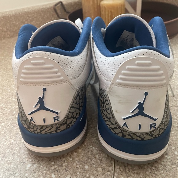 Men’s Jordan Retro 3 - Picture 6 of 11